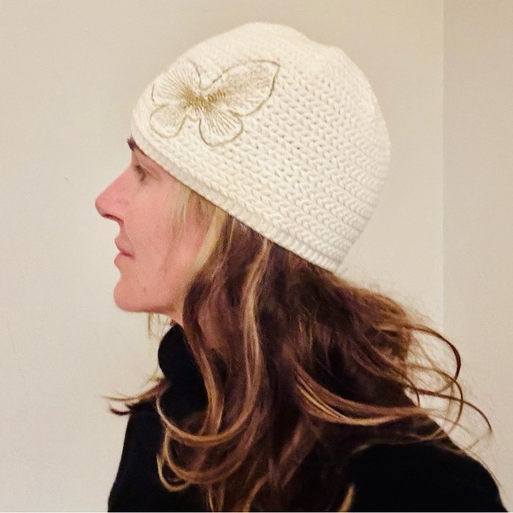 SALOMON Ivory Knit Butterfly Hat - Picture 5 of 5